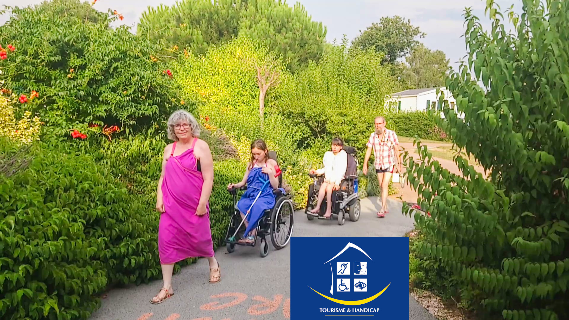 Compressed by jpeg recompress